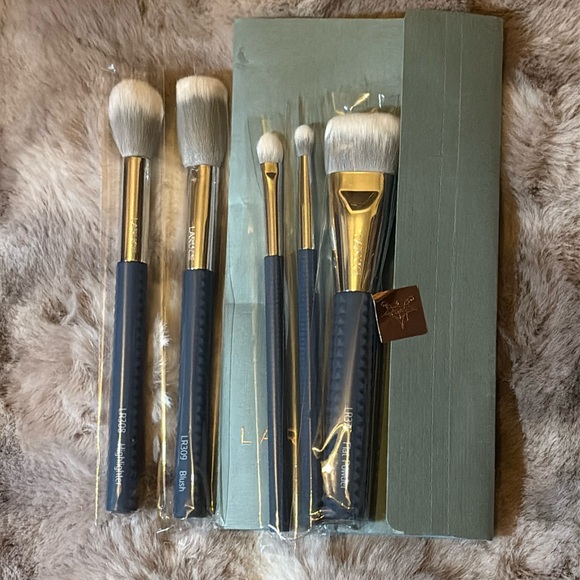 Laruce Beauty 5 piece Makeup Brush Set - Picture 2 of 4